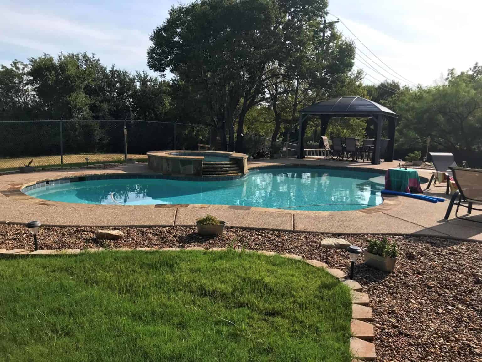 Custom Swimming Pools by Celebrity Pools in Granbury, Texas
